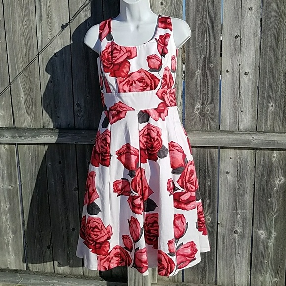 White House Black Market Dresses & Skirts - Rose Dress by WHBM 🌹HOST PICK!!🌹